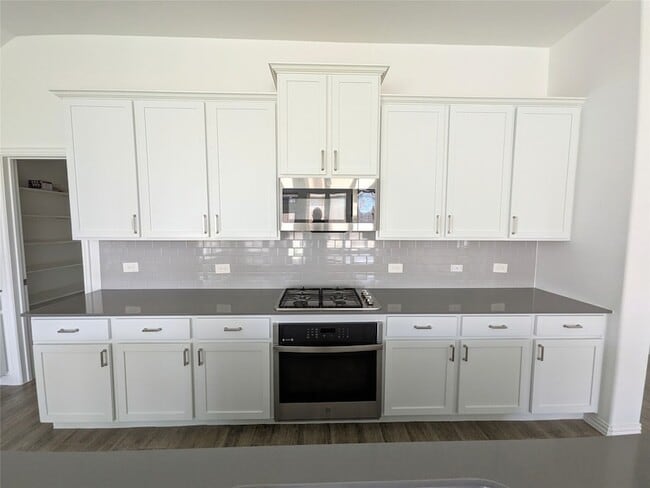 Building Photo - 14601 Little Water Dr