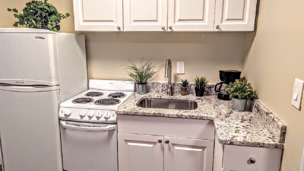 kitchen - 2350 1st Ave N