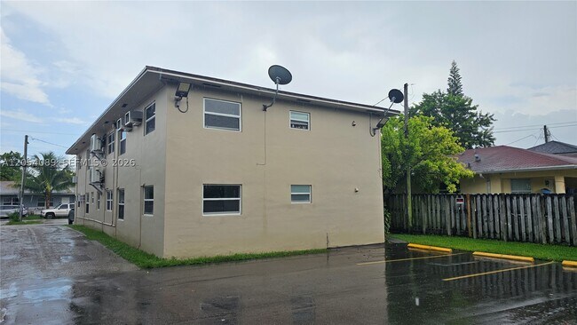 Building Photo - 1793 NW 18th St