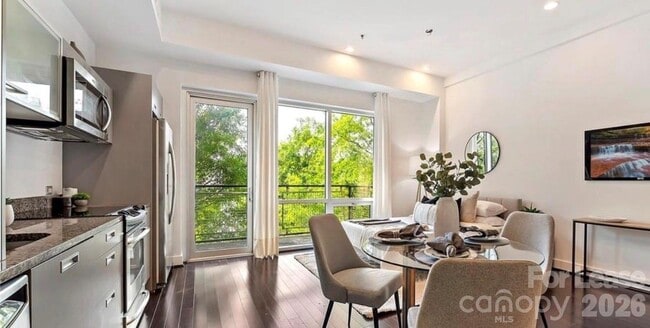 Building Photo - 1133 Metropolitan Ave