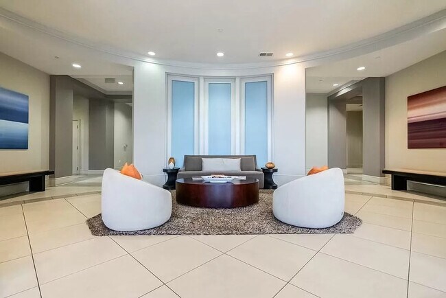 Building Photo - 222 12th St NE