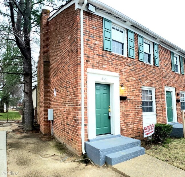 Primary Photo - 3 br, 1.5 bath Townhome - 2601 Wayside Dr
