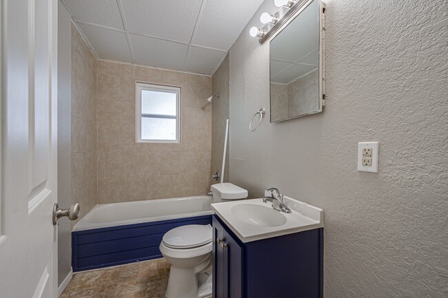 Building Photo - COLLEGE PRE-LEASING