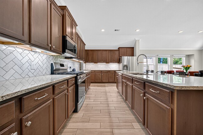 Building Photo - 4550 Shallow Ember Dr