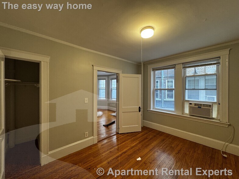 Building Photo - 156-158 Summer St Unit #107