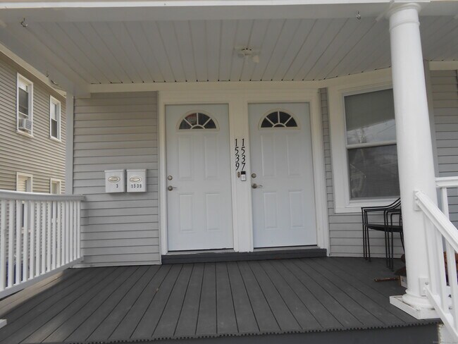 Primary Photo - 1537 W Broad St