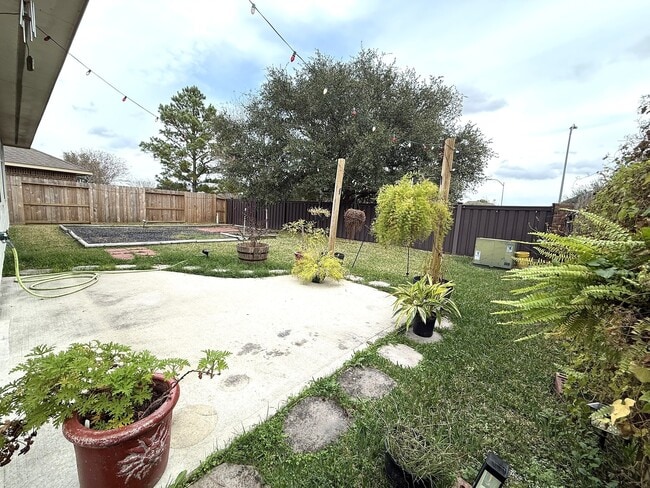 Building Photo - 14322 Heath Falls Ln