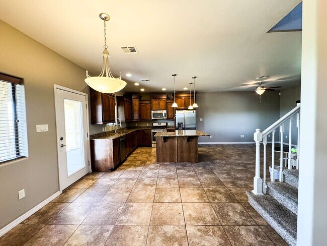 Building Photo - Spacious 4-Bed, 3-Bath Gem with 1804 Sq. F...
