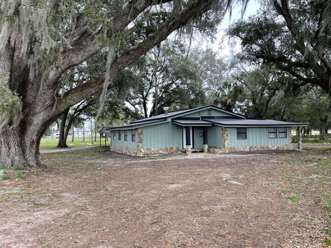 Building Photo - 3 Bed 2 Bath Thonotosassa