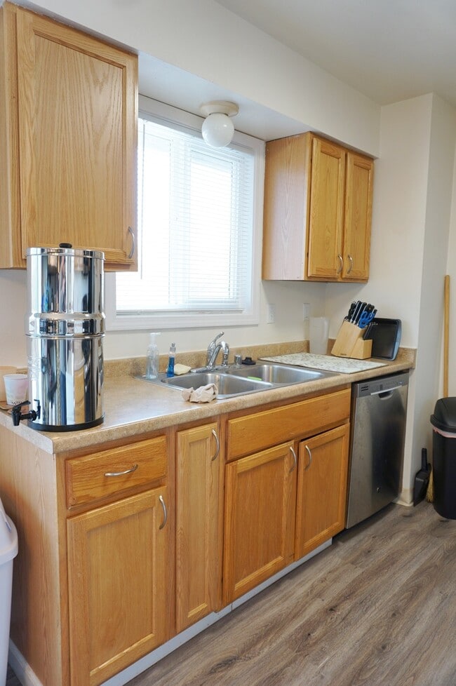 Building Photo - 16007 Mammoth Cir