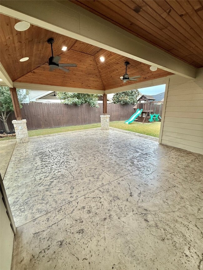 Building Photo - 16538 Twinwalker Drive