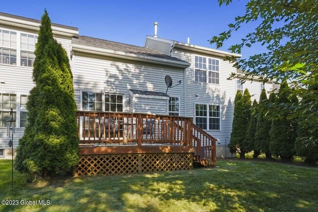 Building Photo - 25B Pointe W Dr