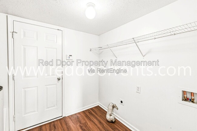 Building Photo - 12419 Deerview Dr
