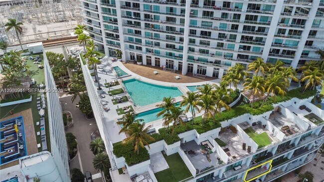 Building Photo - 90 SW 3rd St