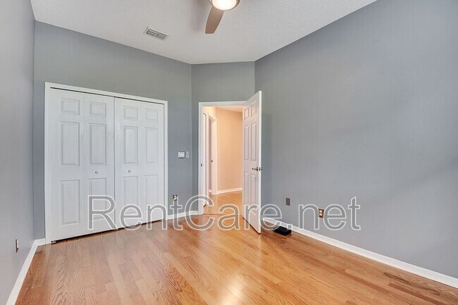 Building Photo - 219 Isle of Sky Cir