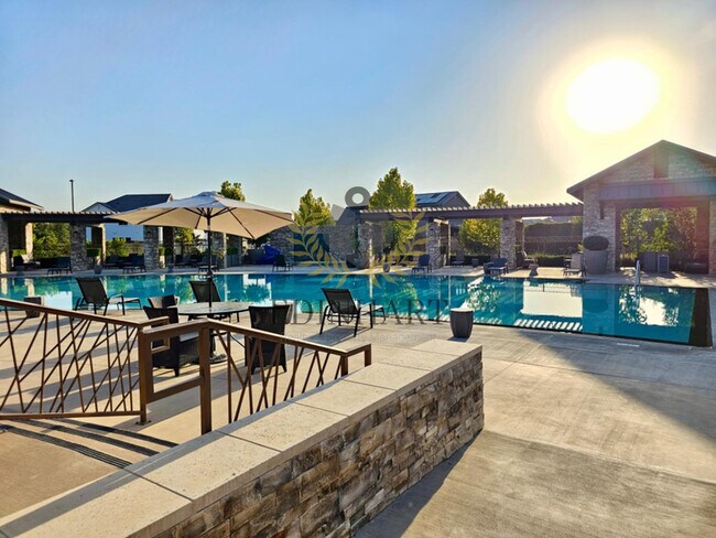 Building Photo - 531 Meridian Ave