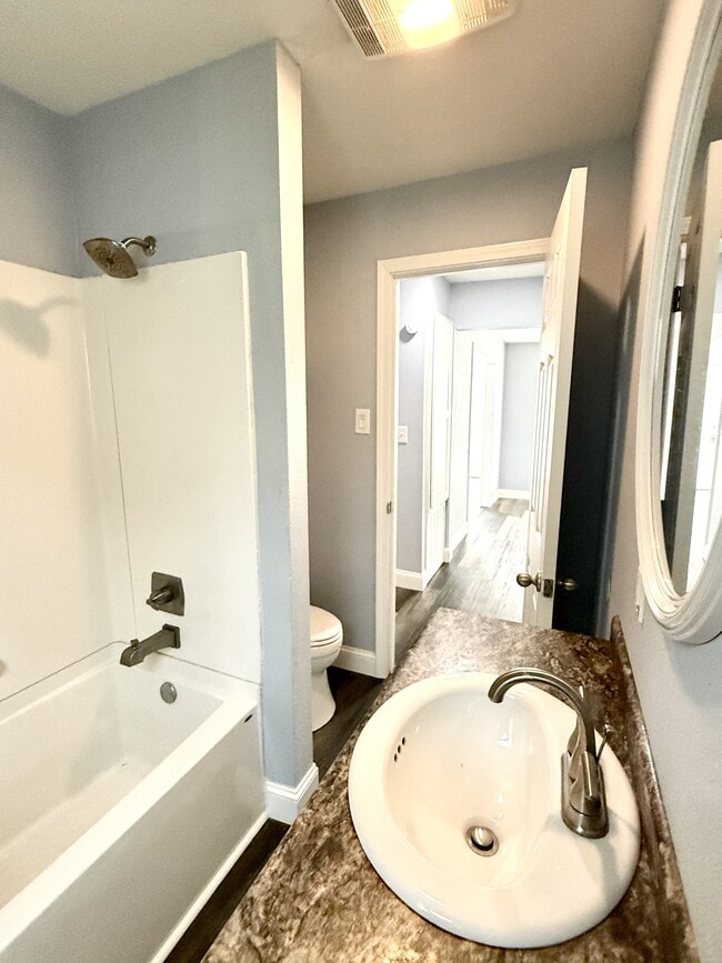 Building Photo - 1222 Hargrove St