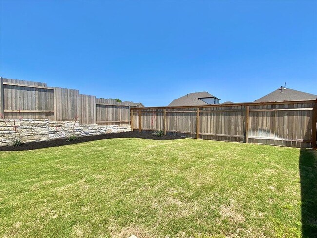 Building Photo - 1509 Longhorn Ranch Dr