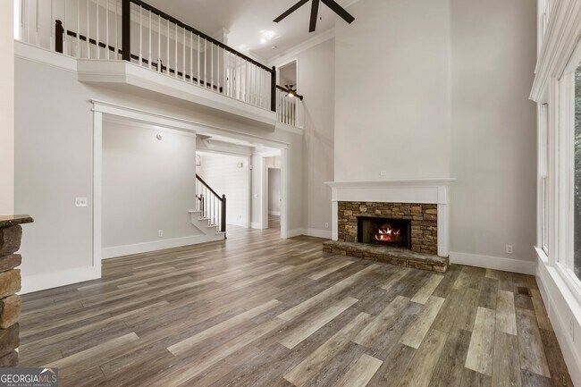 Building Photo - 330 Summerlin Dr