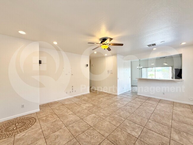 Building Photo - 21362 E Puesta Del Sol