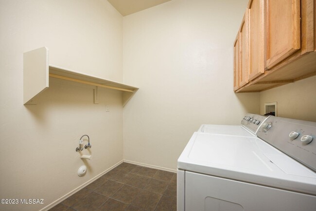 Building Photo - 2299 W Camino San Acacio