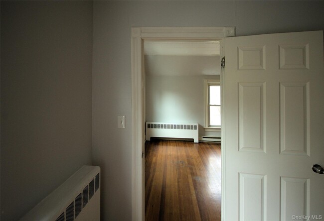 Building Photo - 9 Spring St