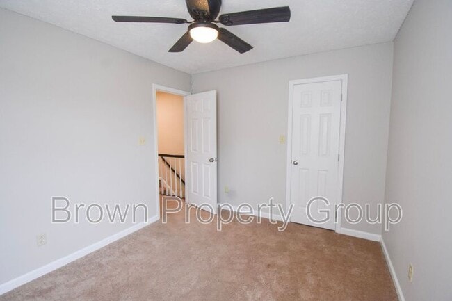 Building Photo - 5935 Bloomsbury Dr