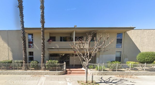 Primary Photo - 3265 Santa Fe Ave