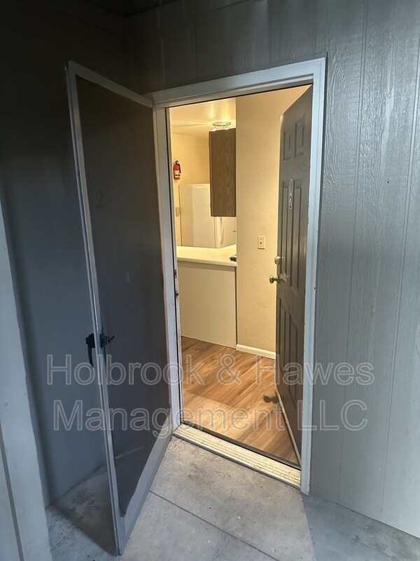 Building Photo - 4531 Boardwalk Dr