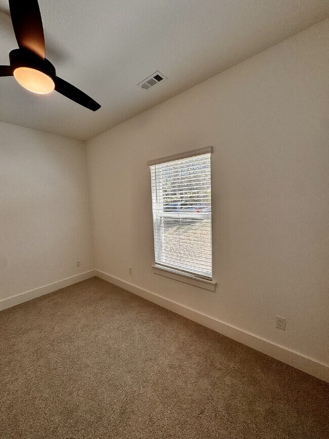 Building Photo - 8881 Williams Rd