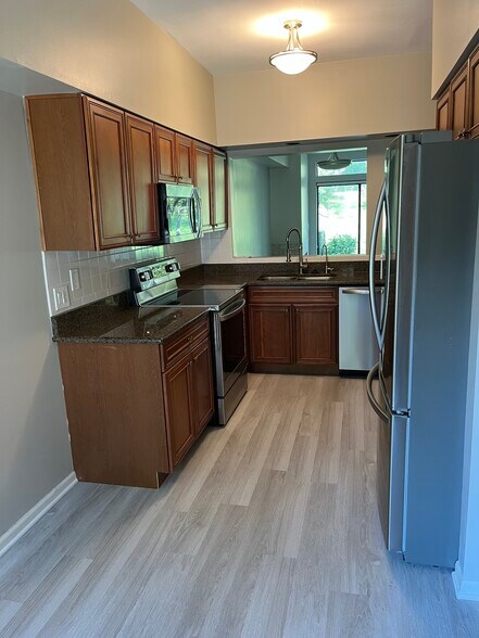 Galley Kitchen - 378 White Oak Ln