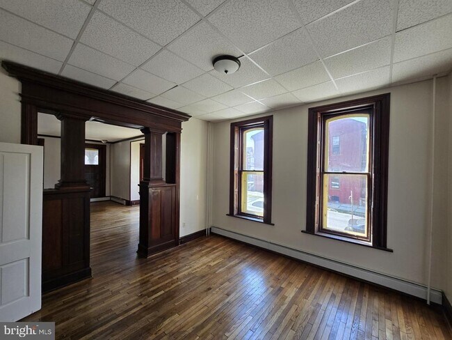 Building Photo - 1017 Chestnut St