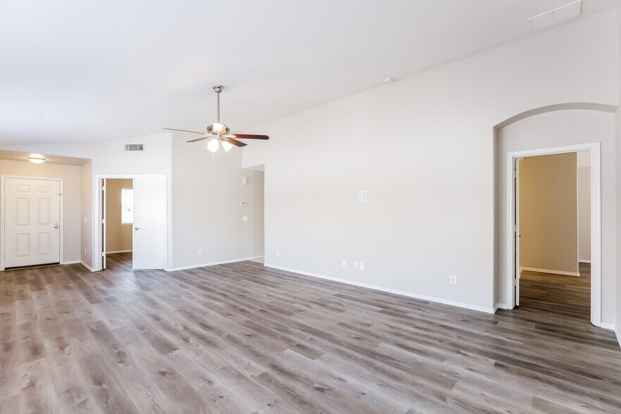 Building Photo - 2710 S 108th Ave