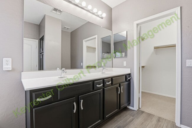 Building Photo - Enjoy Arizona Living in This Gilbert Home with Private Pool