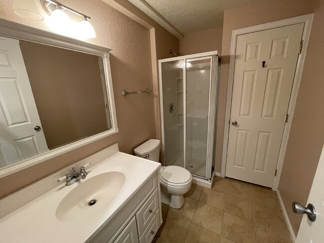 Building Photo - Lovely 3 Bed 3 Bath Home in Cherry Creek School District!