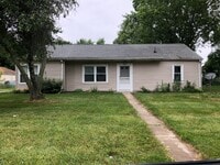 Building Photo - 328 Falcon Rd