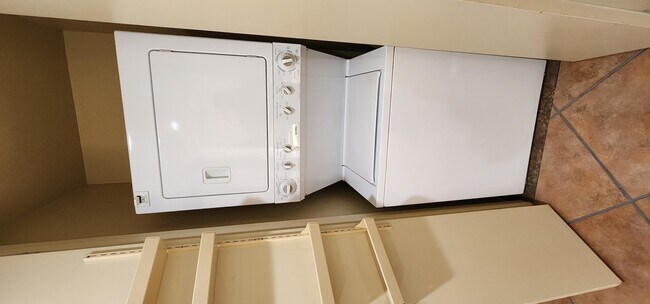 Building Photo - 28656 Taos Ct