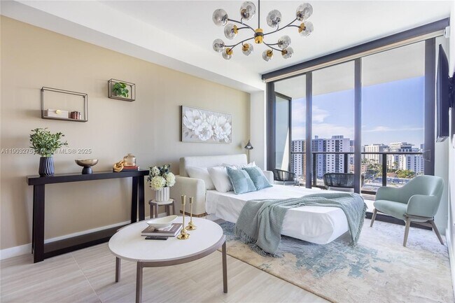 Building Photo - 580 72nd St