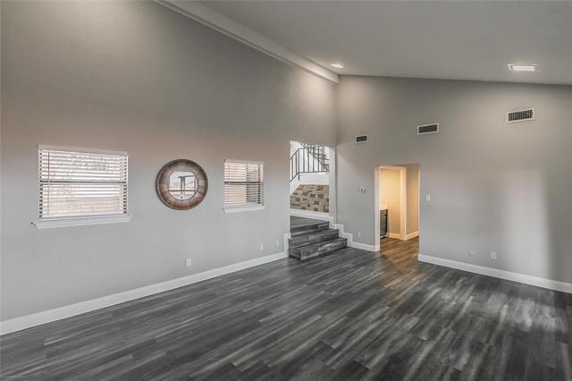 Building Photo - 3608 Hilltop Cir