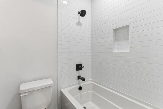 Building Photo - Brand New Home in Old Hickory - Golf Course Views - Pet Friendly