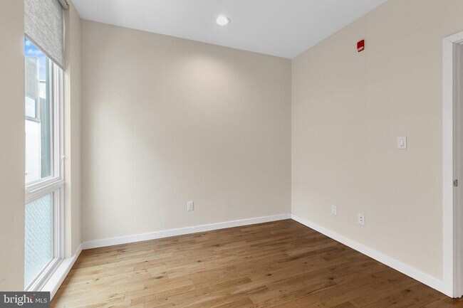 Building Photo - 1317 Frankford Ave