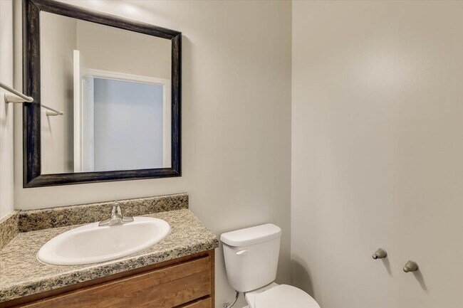 Building Photo - 127 Radcliff Dr