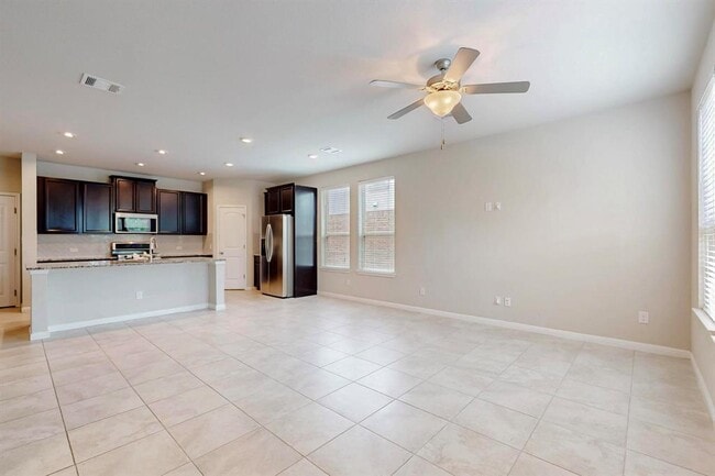 Building Photo - 2908 Harvester Ln