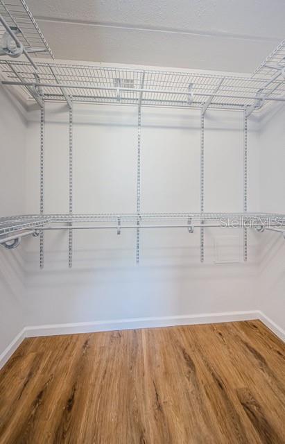 Building Photo - 416 Meadow Ln