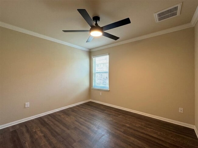 Building Photo - 13317 Brahmin Dr