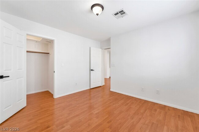 Building Photo - 2813 Via Florentine St