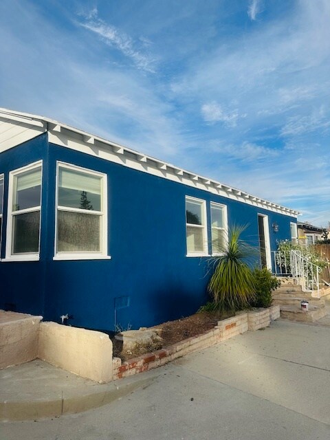 Building Photo - 2267 E Washington Blvd