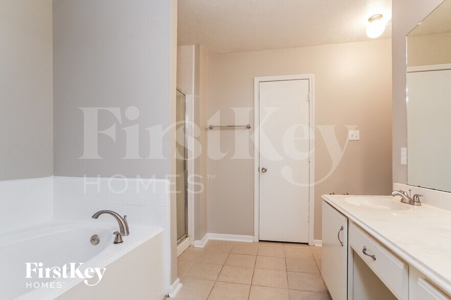 Building Photo - 19442 Elmtree Estates Dr