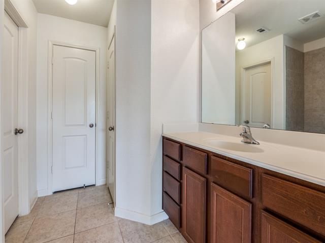 Building Photo - 219 Magnolia Dr