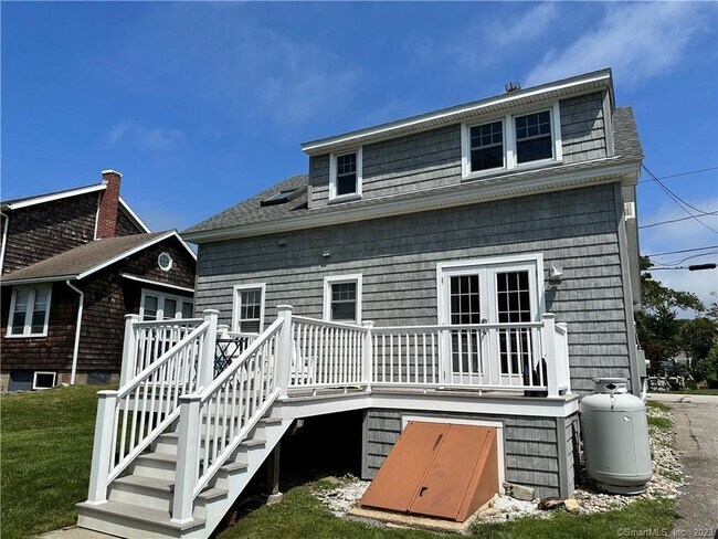 Building Photo - 70 Noyes Ave